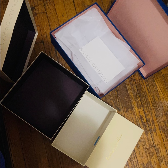 Flash sale! Designer shoe boxes Stuart Weitzman - Picture 3 of 4
